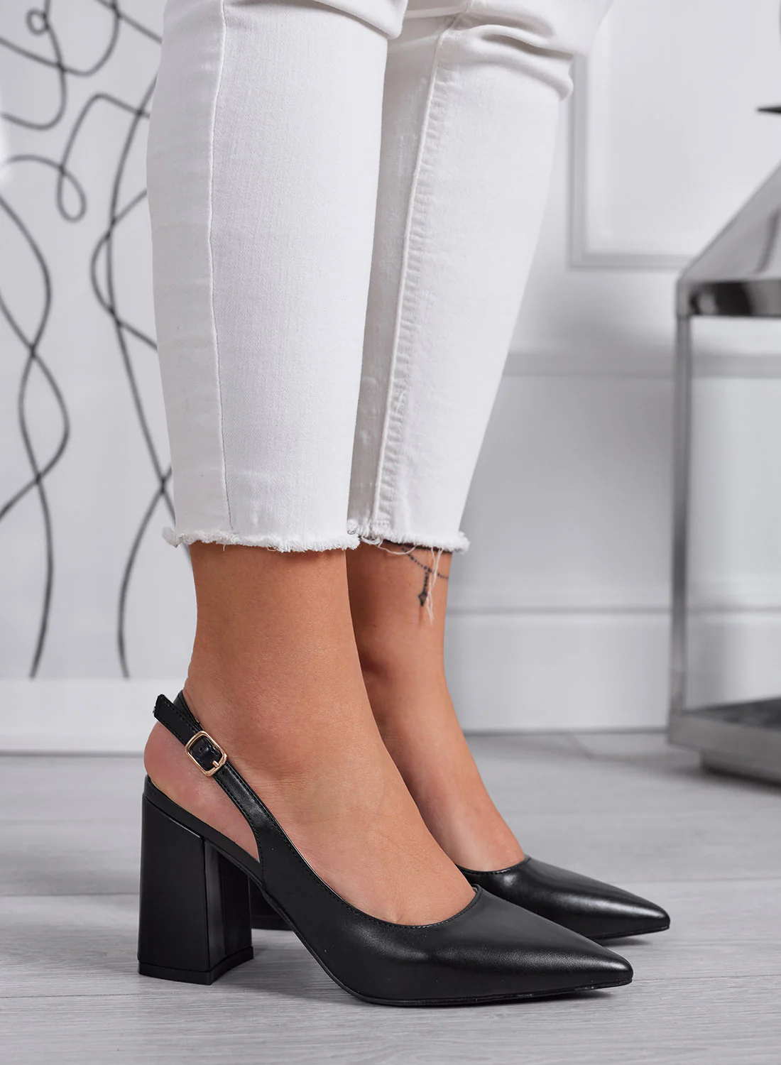 ANGELICA - Décolleté slingback nere a punta con tacco largo - Image 2