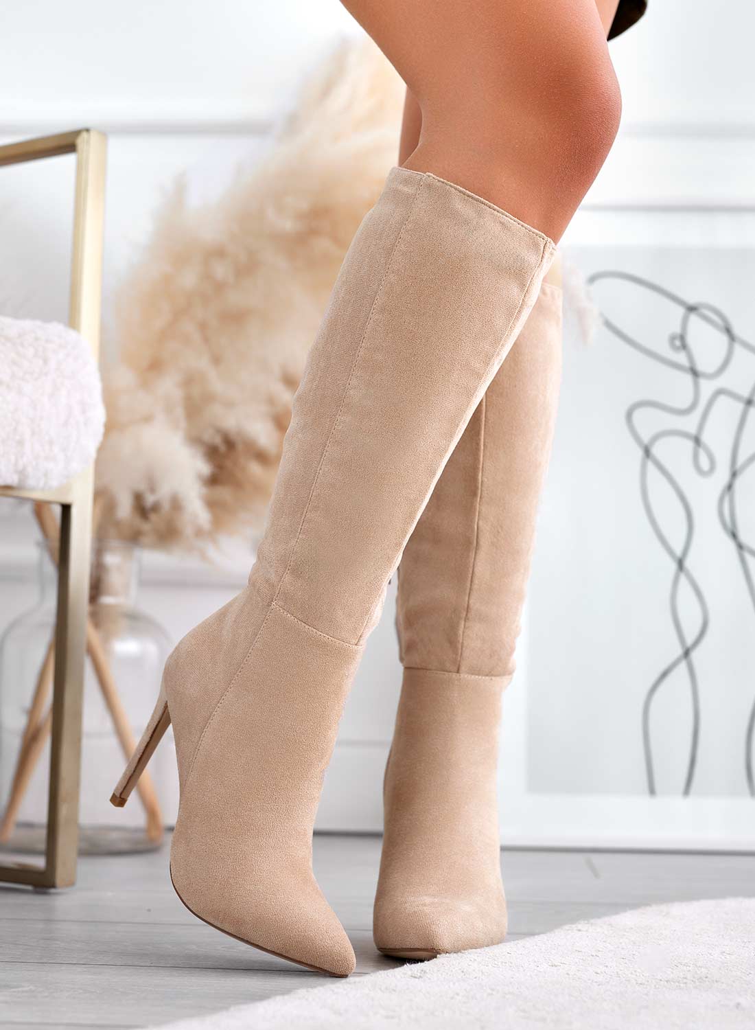 BRENDA - Stivali beige scamosciati Alexoo con tacco alto - Image 2