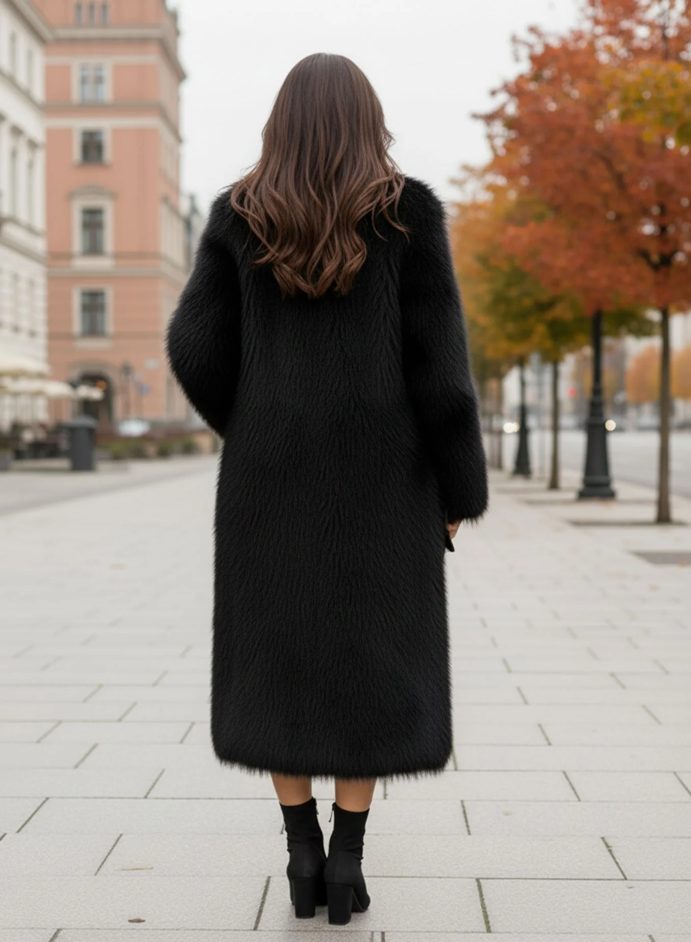 Cappotto taglio lungo in pelliccia sintetica nero - Image 3