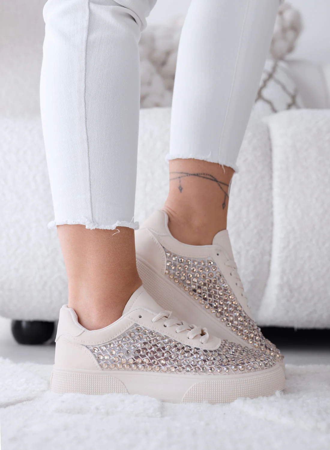 CASSANDRA - Sneakers Beige con Strass e Dettagli Luminosi - Image 2