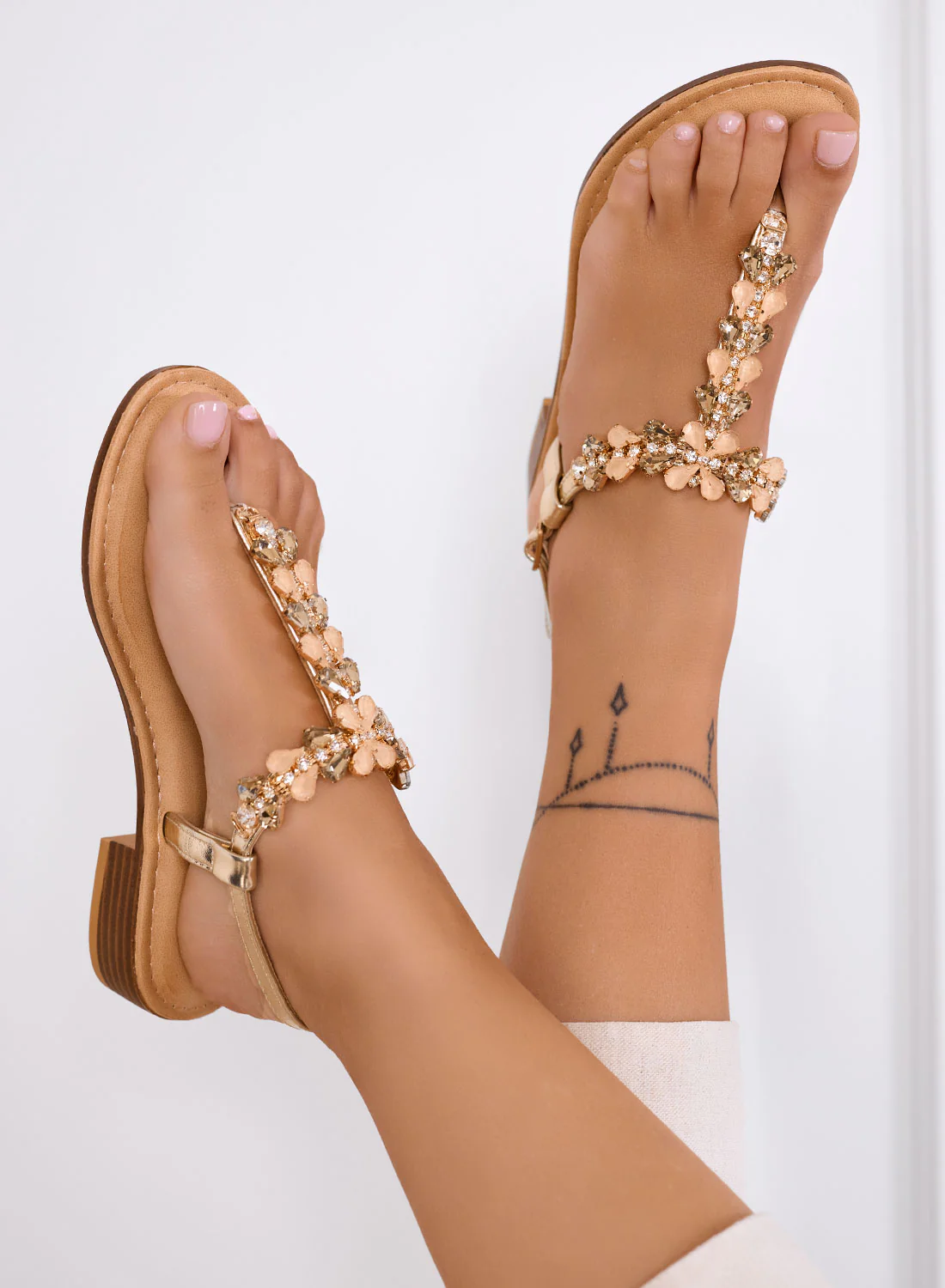 DAFNE - Sandali infradito Gioiello oro con Strass