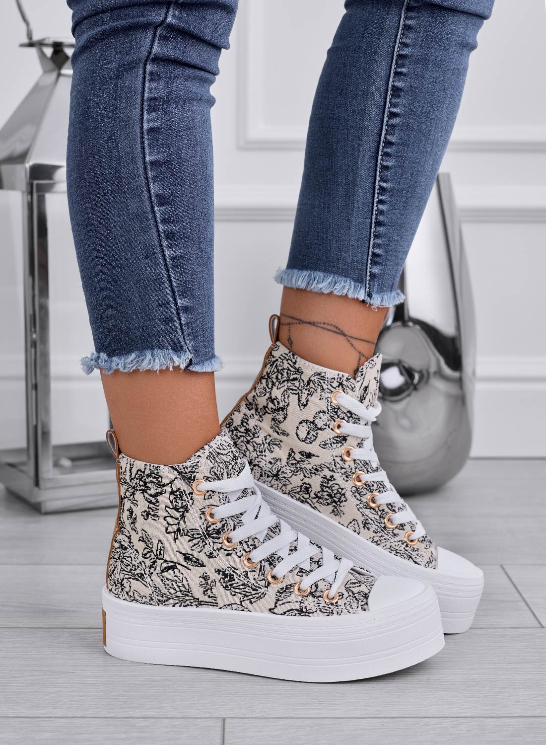 DELFINA - Sneakers beige alte a fantasia con zeppa - Image 2