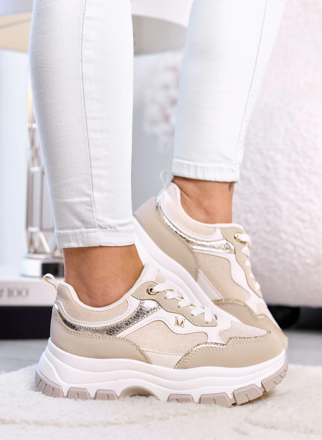 DELIA - Sneakers Beige con Dettagli Oro e Suola Chunky - Image 4