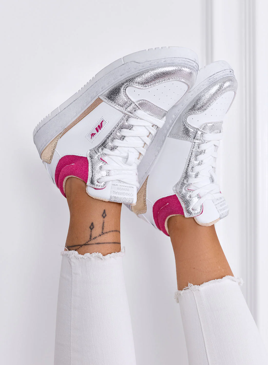 ENRICA - Sneakers  Bianche con Dettagli argento Metallizzato e Suola Platform - Image 2