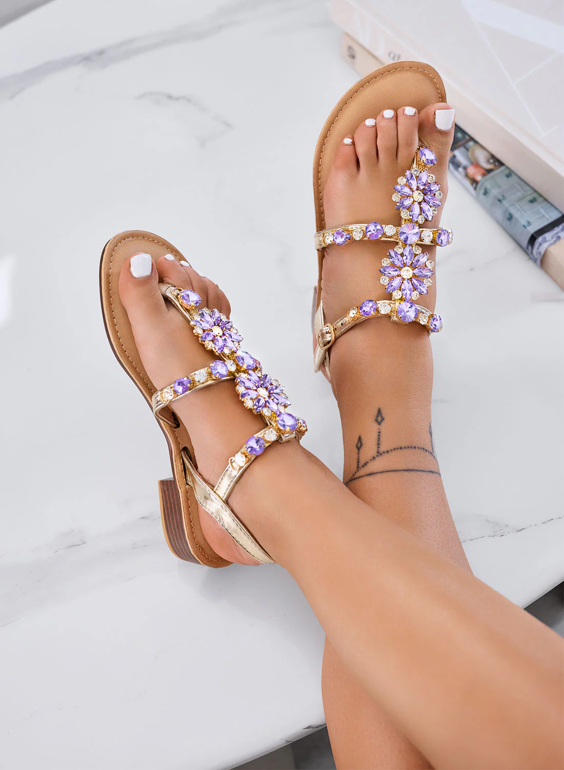 GIULY - Sandali oro bassi con pietre gioiello viola - Image 2