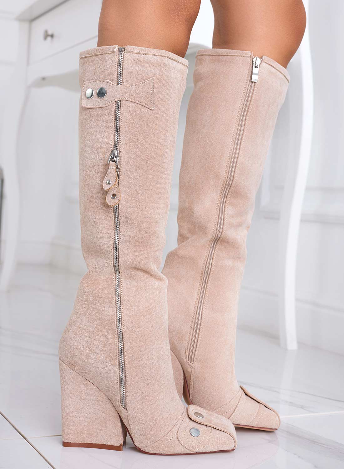 Stivali beige Alexoo con finta zip laterale - Image 4