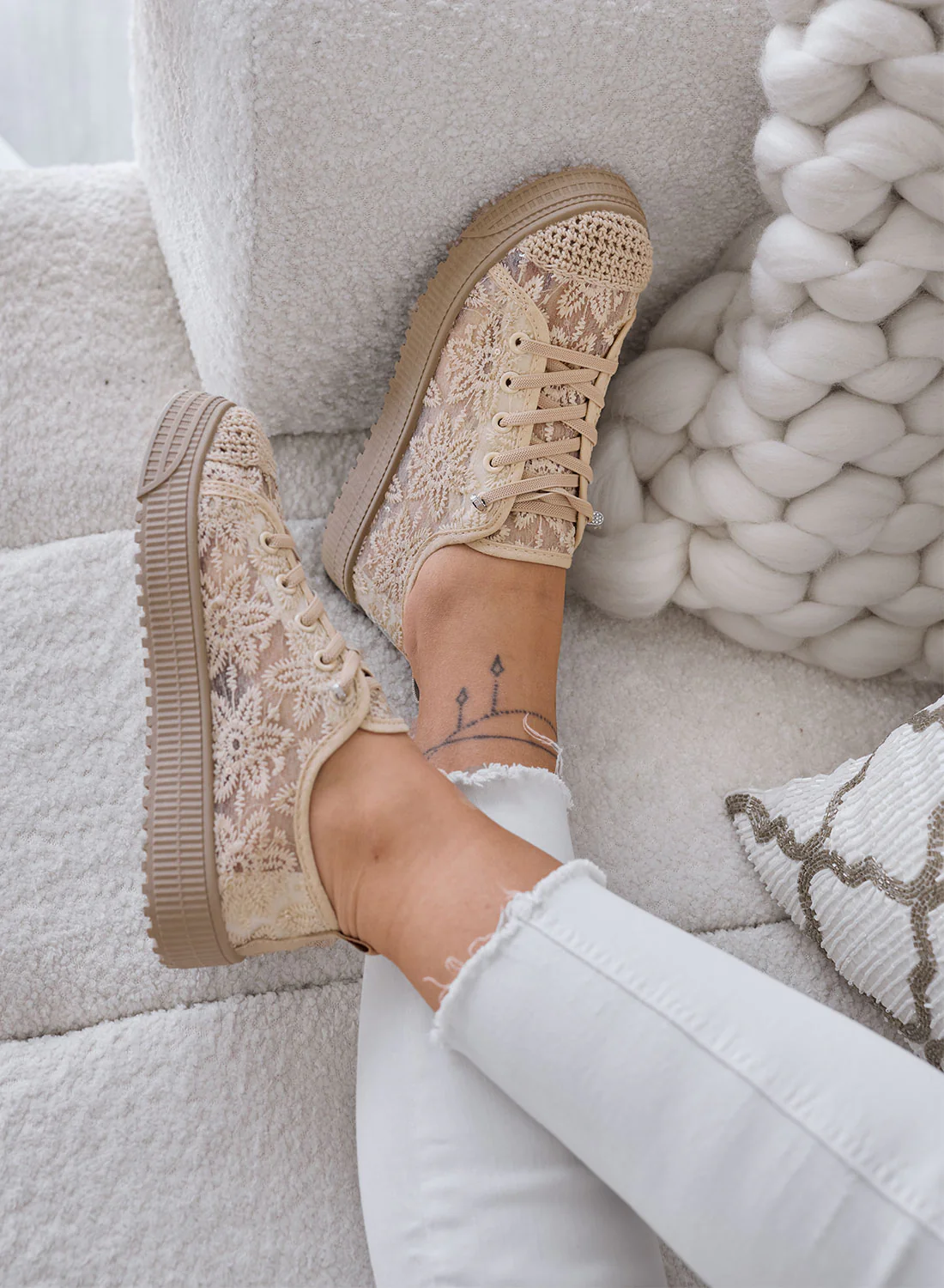 KISHA - Sneakers fango in Pizzo con Effetto Trasparente - Image 4