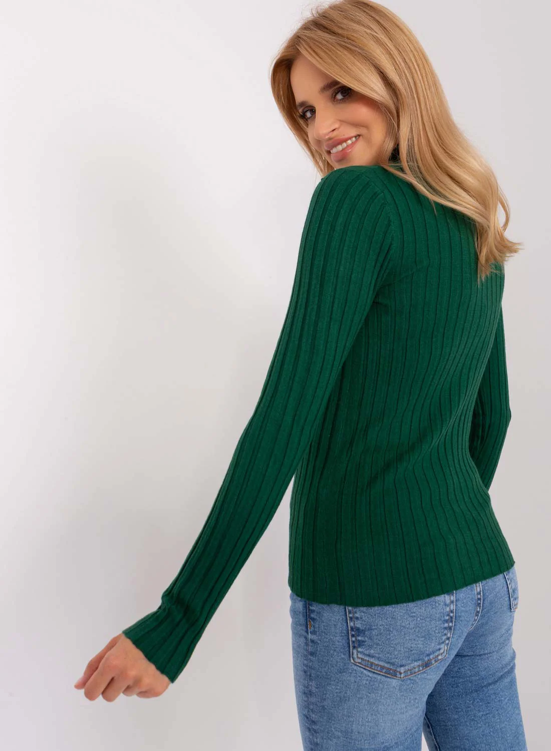 Maglia verde a costine con collo alto - Image 3