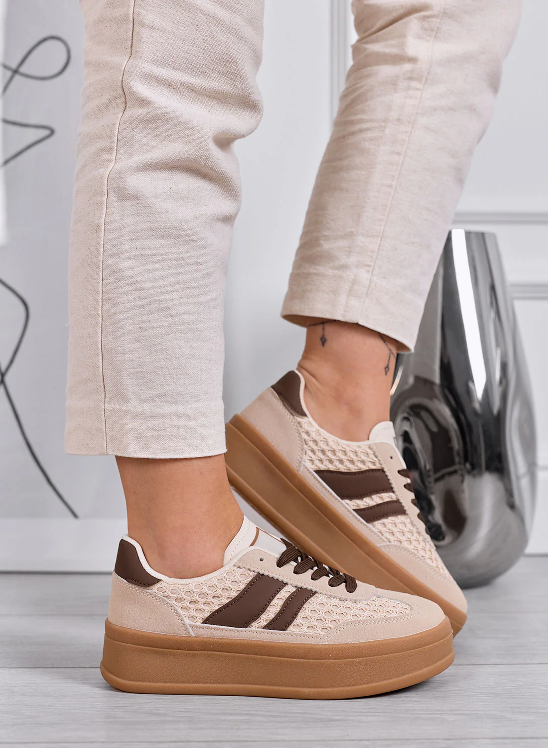 MARISOL - Sneakers beige con inserti marroni e suola in gomma