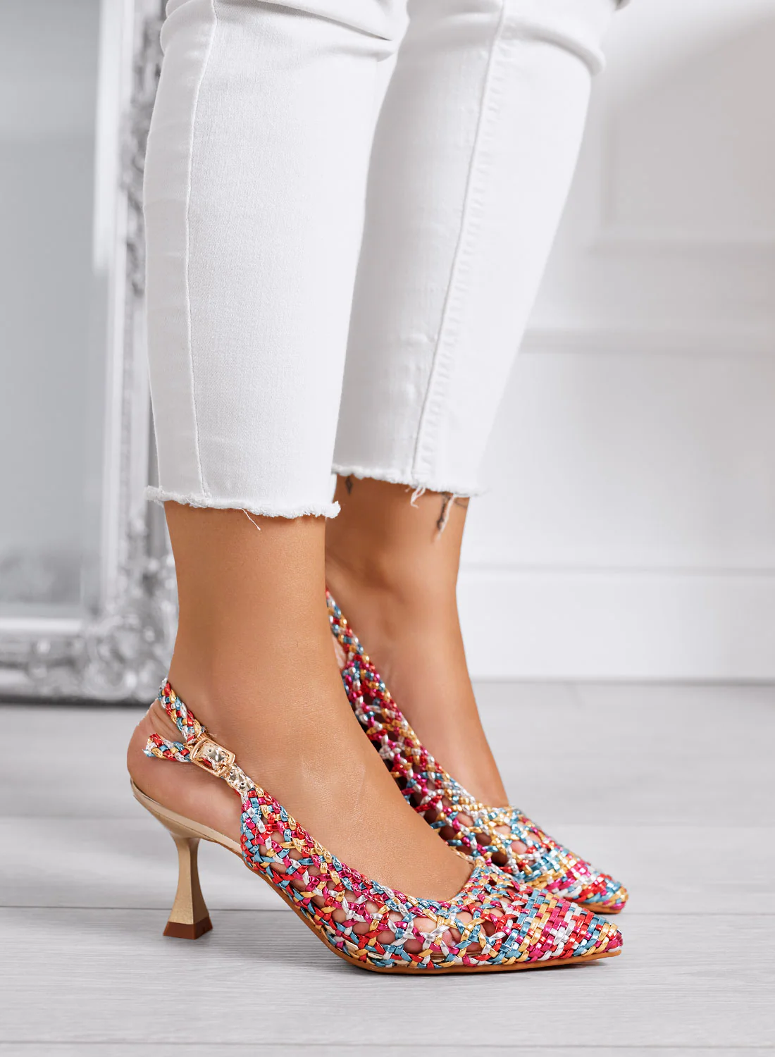 Décolleté multicolor slingback in rafia intrecciata con tacco medio - Image 2