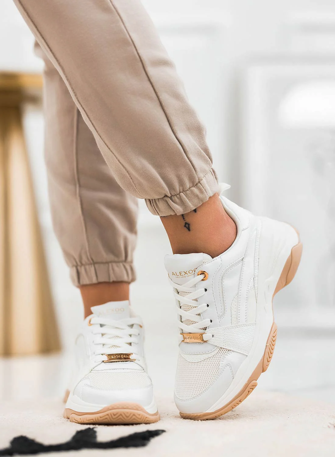 Sneakers Alexoo bianche traforate - Image 3