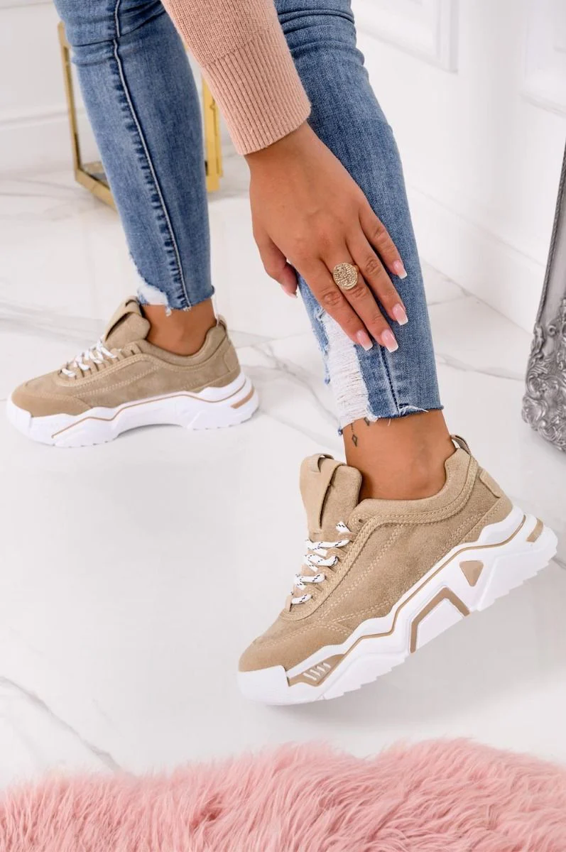 Sneakers beige scamosciate con suola spessa e lacci - Image 4