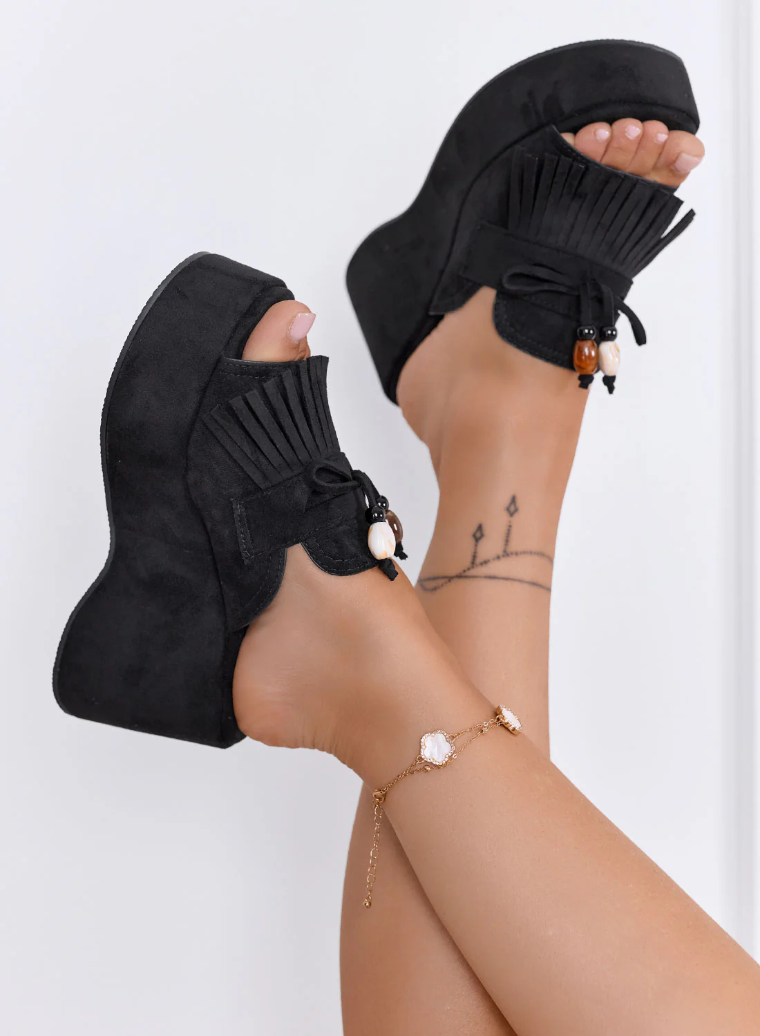 ROVE - Sandali sabot neri con zeppa e frange - Image 3