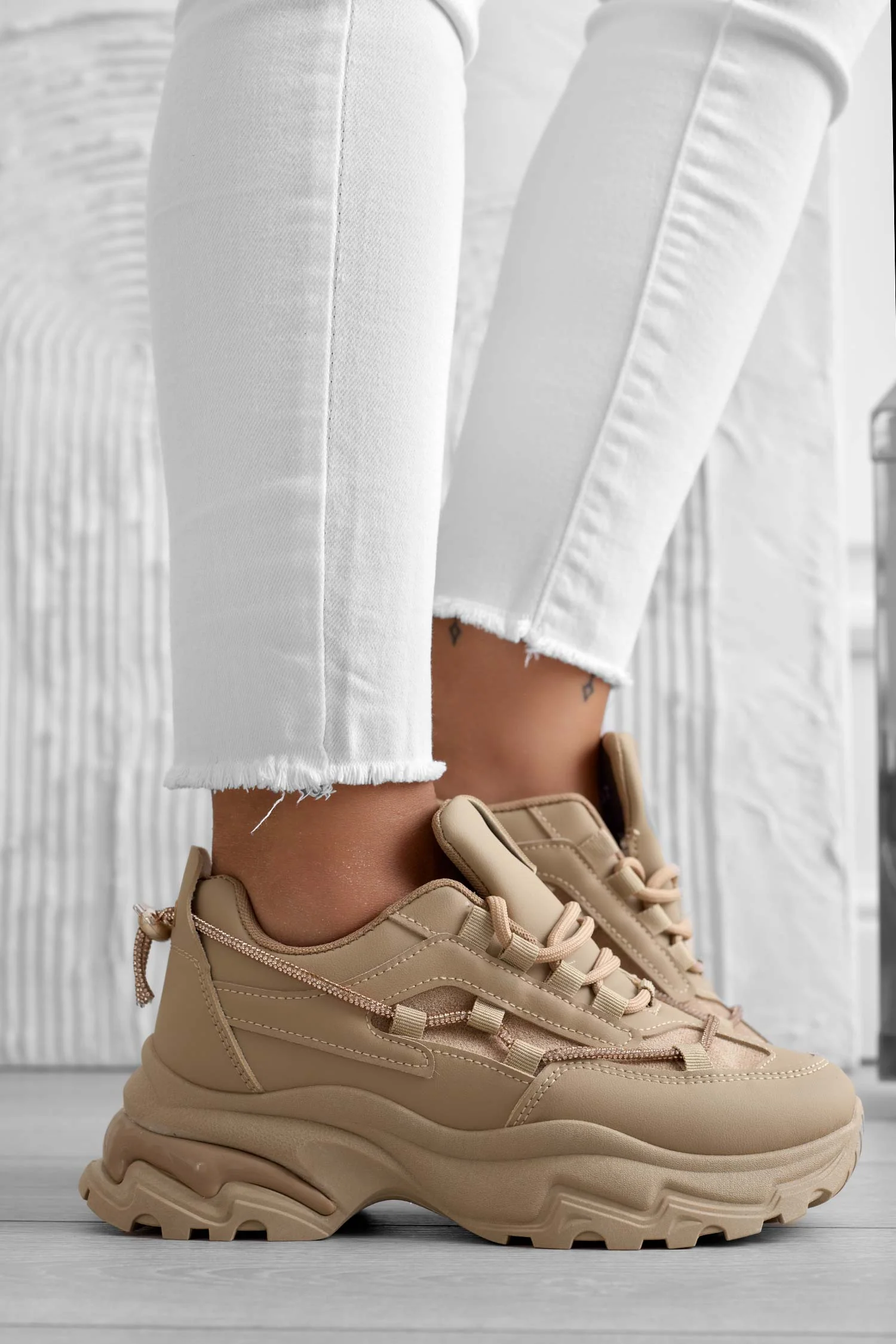 Sneakers fango con suola alta e strass - Image 2