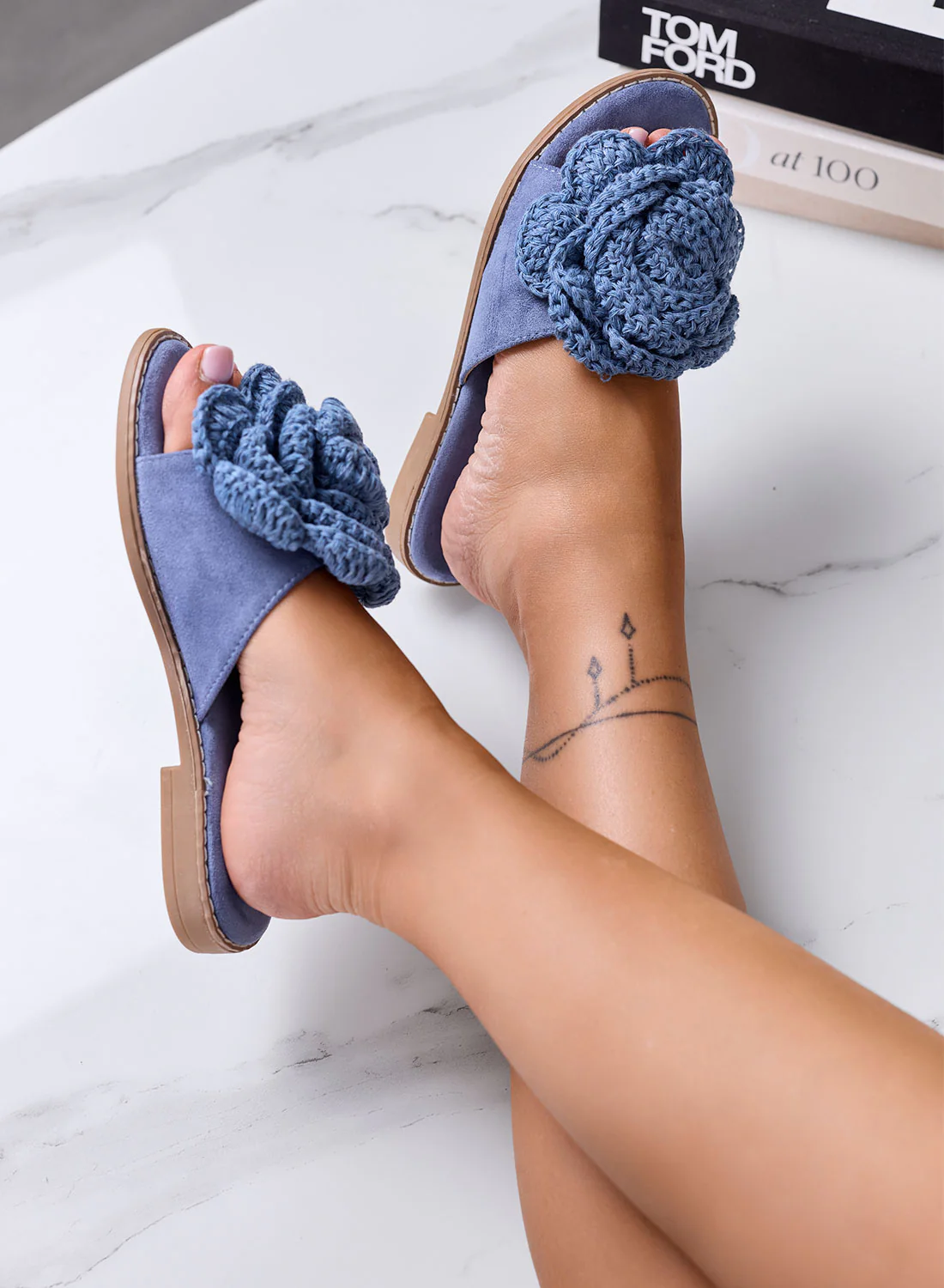 SARAH - Ciabatte blu con Maxi Fiore Crochet - Image 3