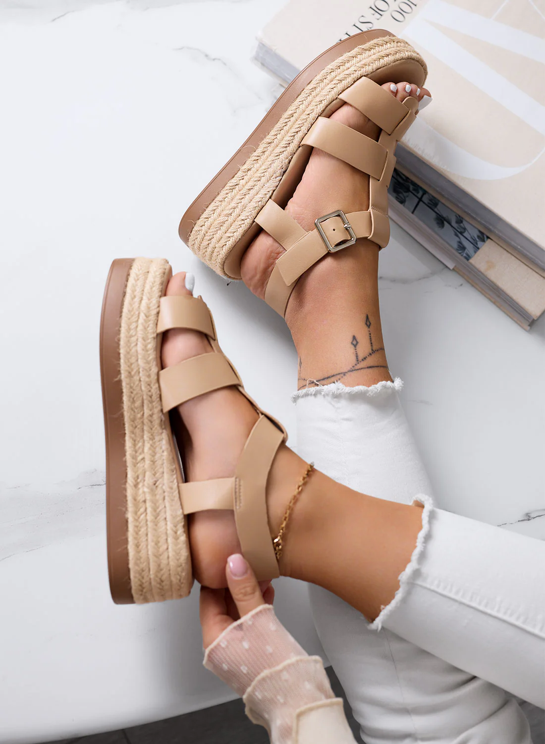 SHELLY - Sandali beige platform con fasce larghe e suola in corda - Image 3