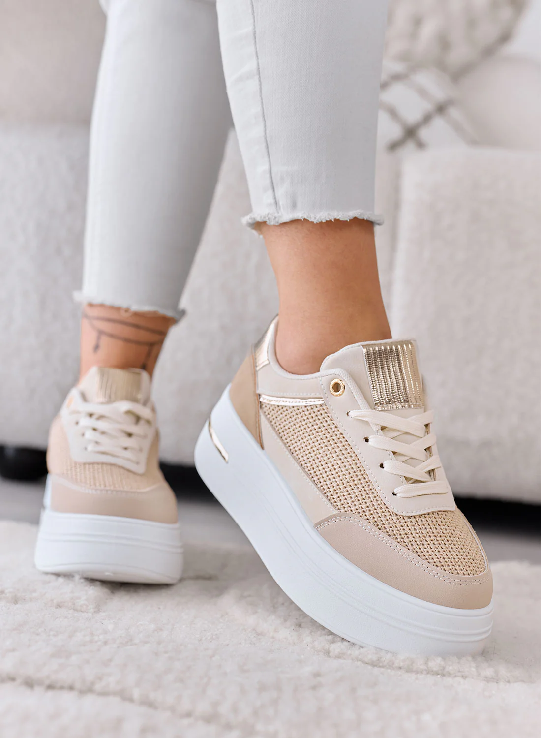 SONIA - Sneakers fango con inserti in tessuto laminato oro - Image 2