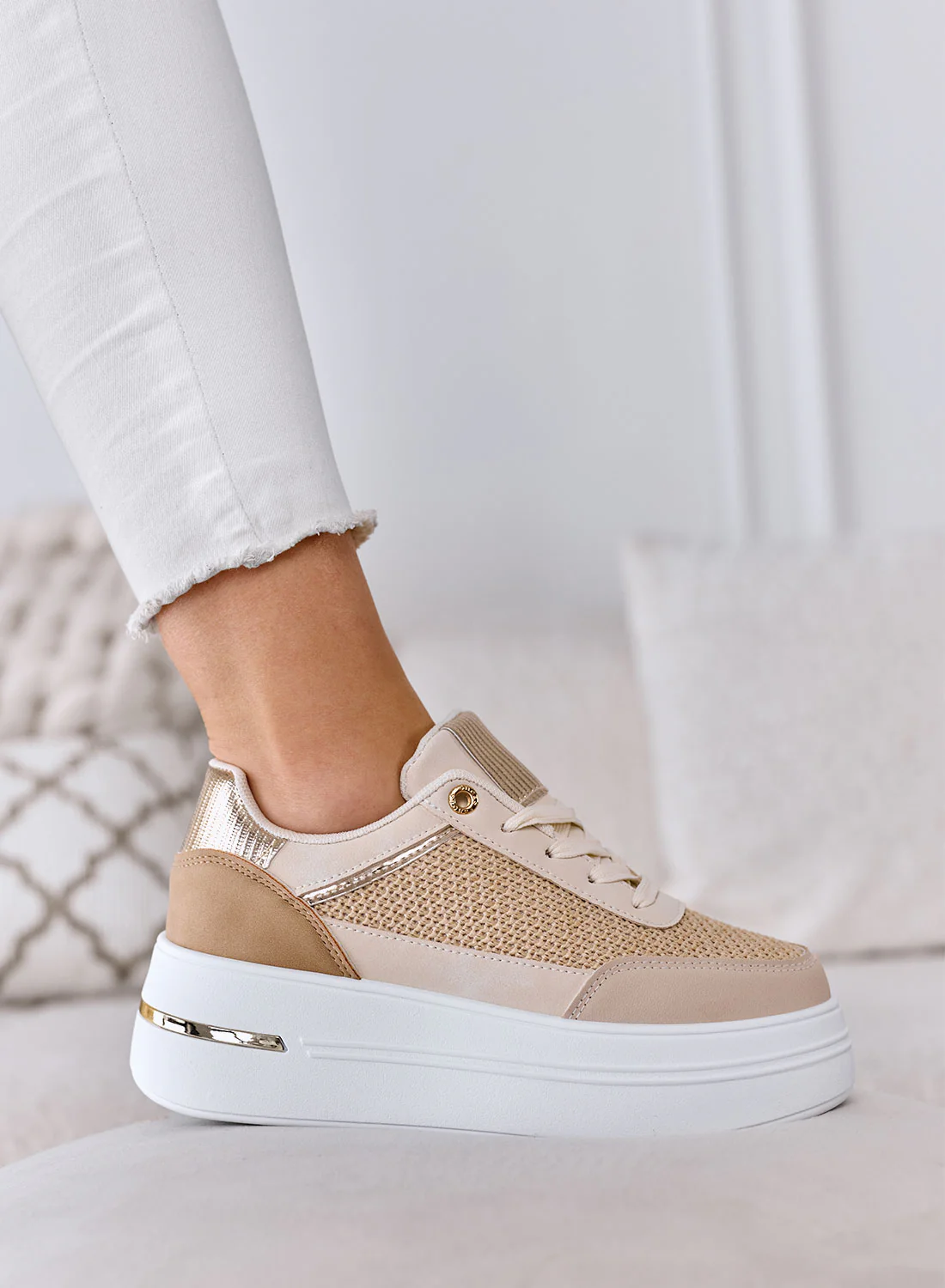 SONIA - Sneakers fango con inserti in tessuto laminato oro - Image 3