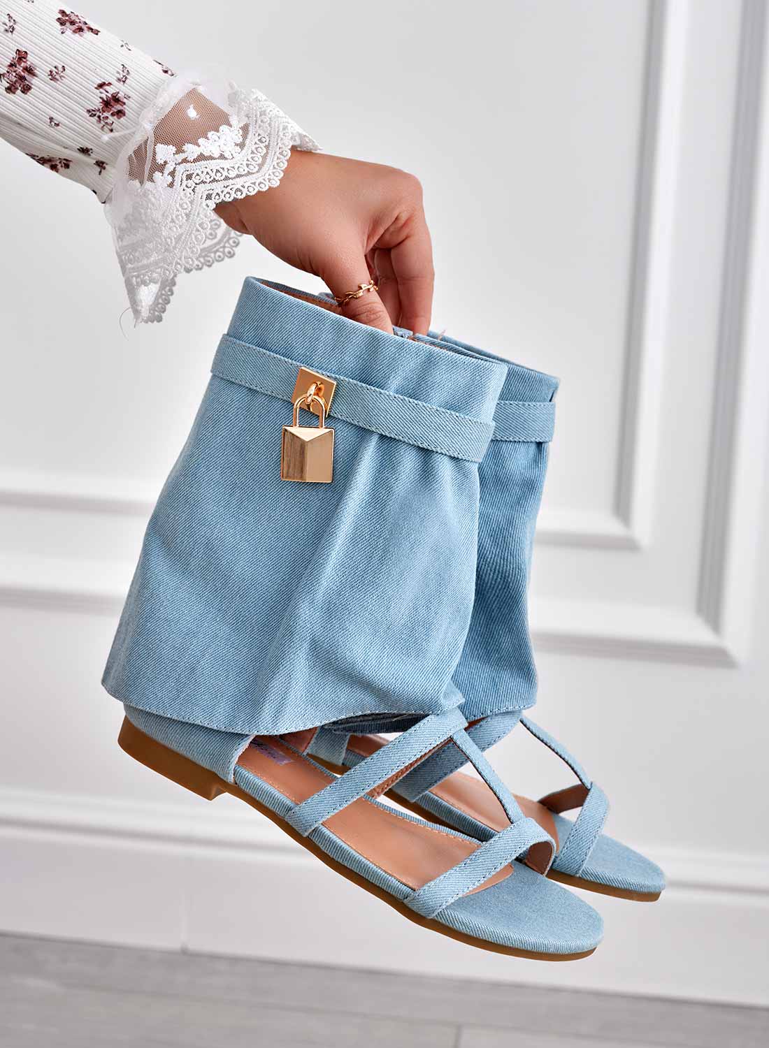 SURY - Sandali blu jeans bassi con risvolto - Image 3