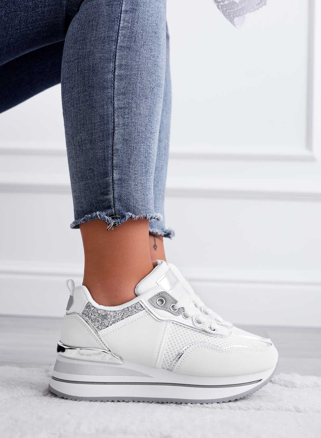 VALDA - Sneakers bianche con inserti glitter argento - Image 3