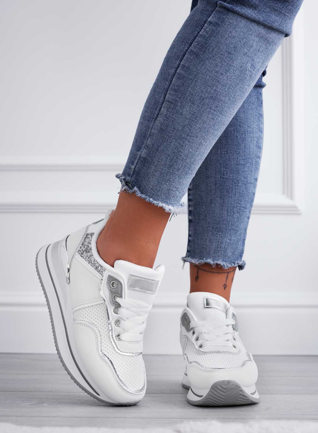 VALDA - Sneakers bianche con inserti glitter argento - Image 4