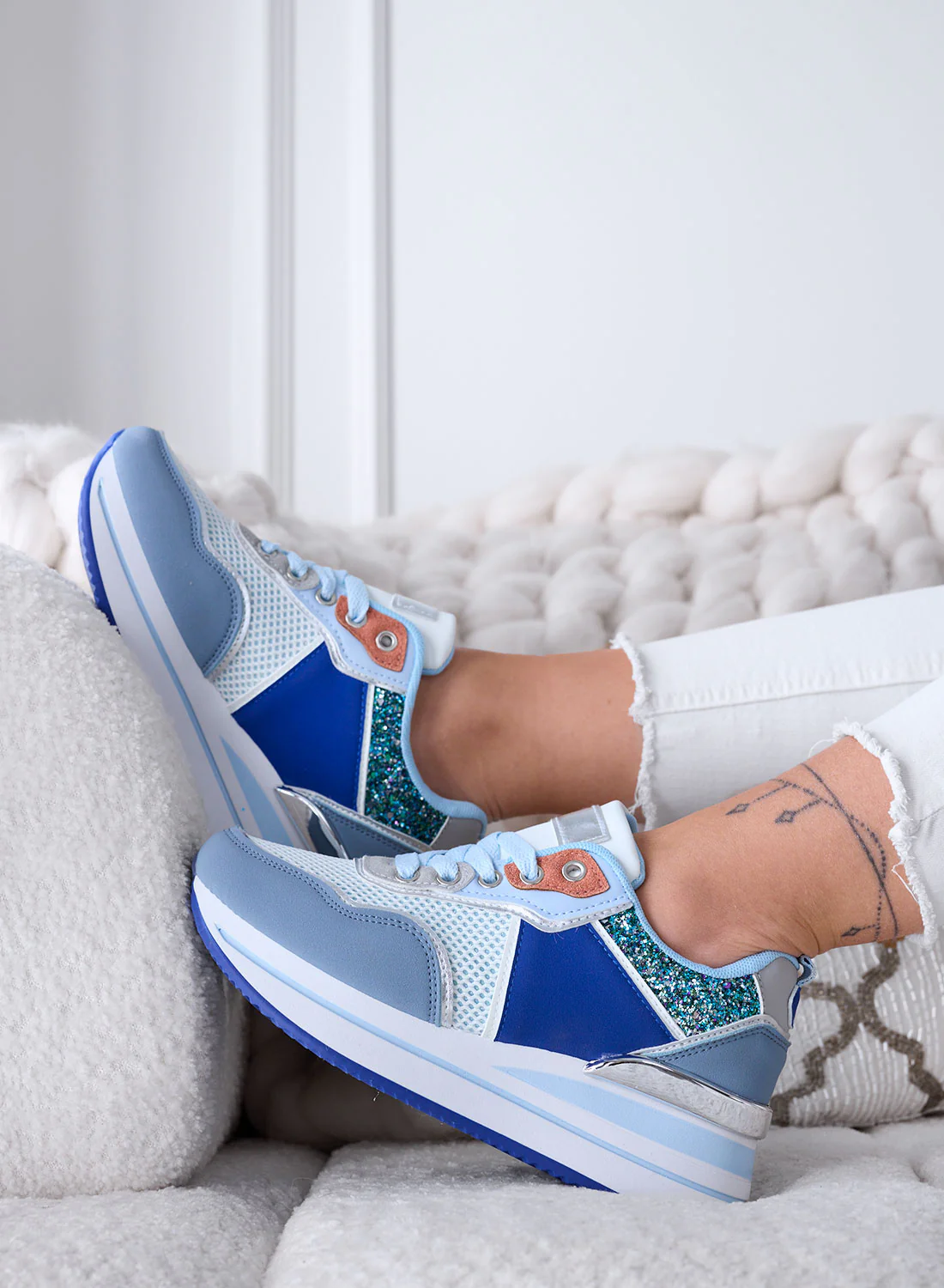 VALDA - Sneakers blu con suola spessa e inserti glitter - Image 3