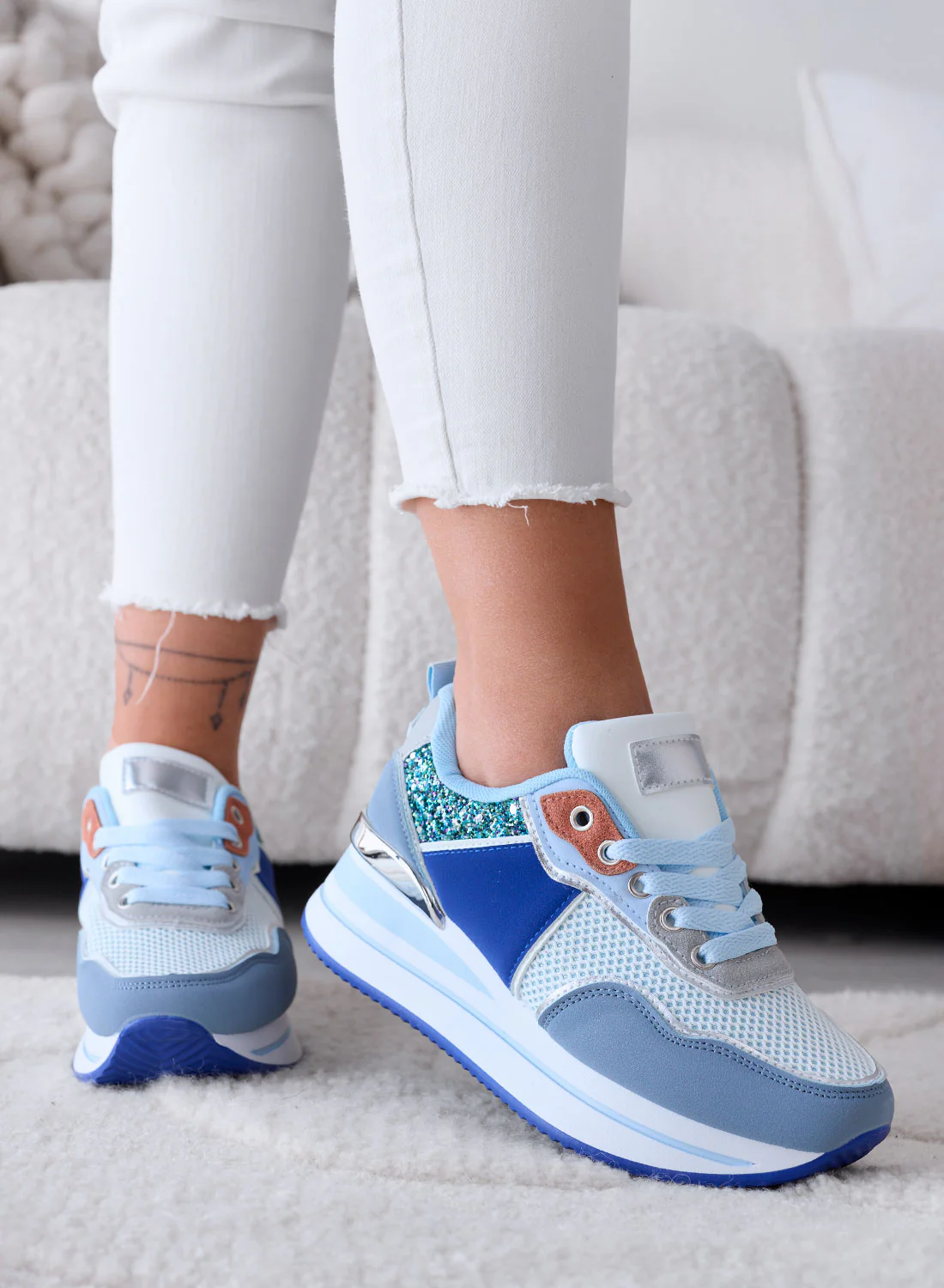 VALDA - Sneakers blu con suola spessa e inserti glitter - Image 4